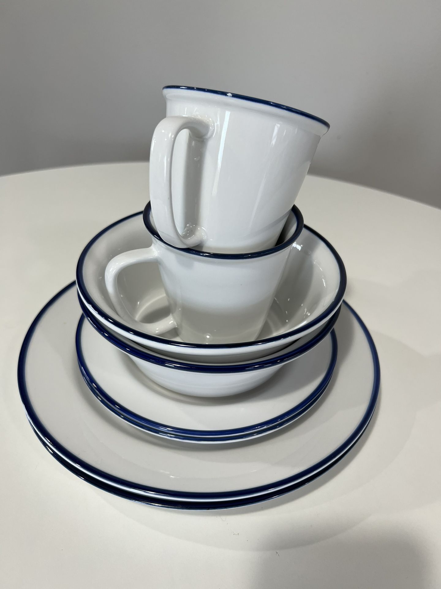 ANKO DINNERWARE SET