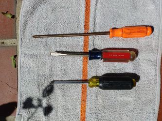 Lot of 3 Vintage Screwdrivers