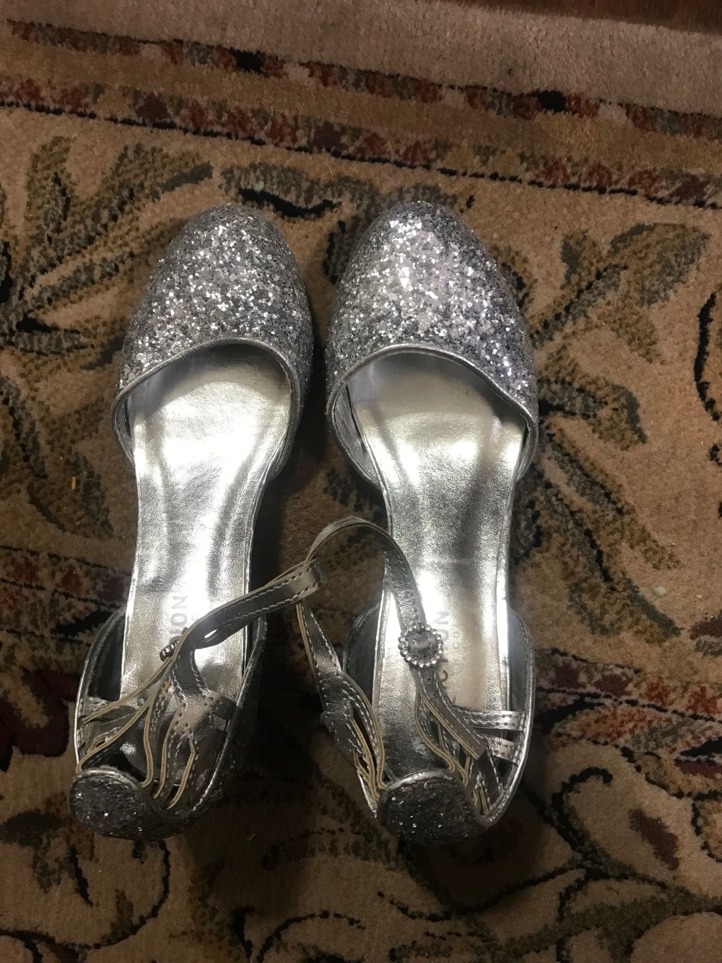 Shoes size 2 pickup In Southwest Bakersfield