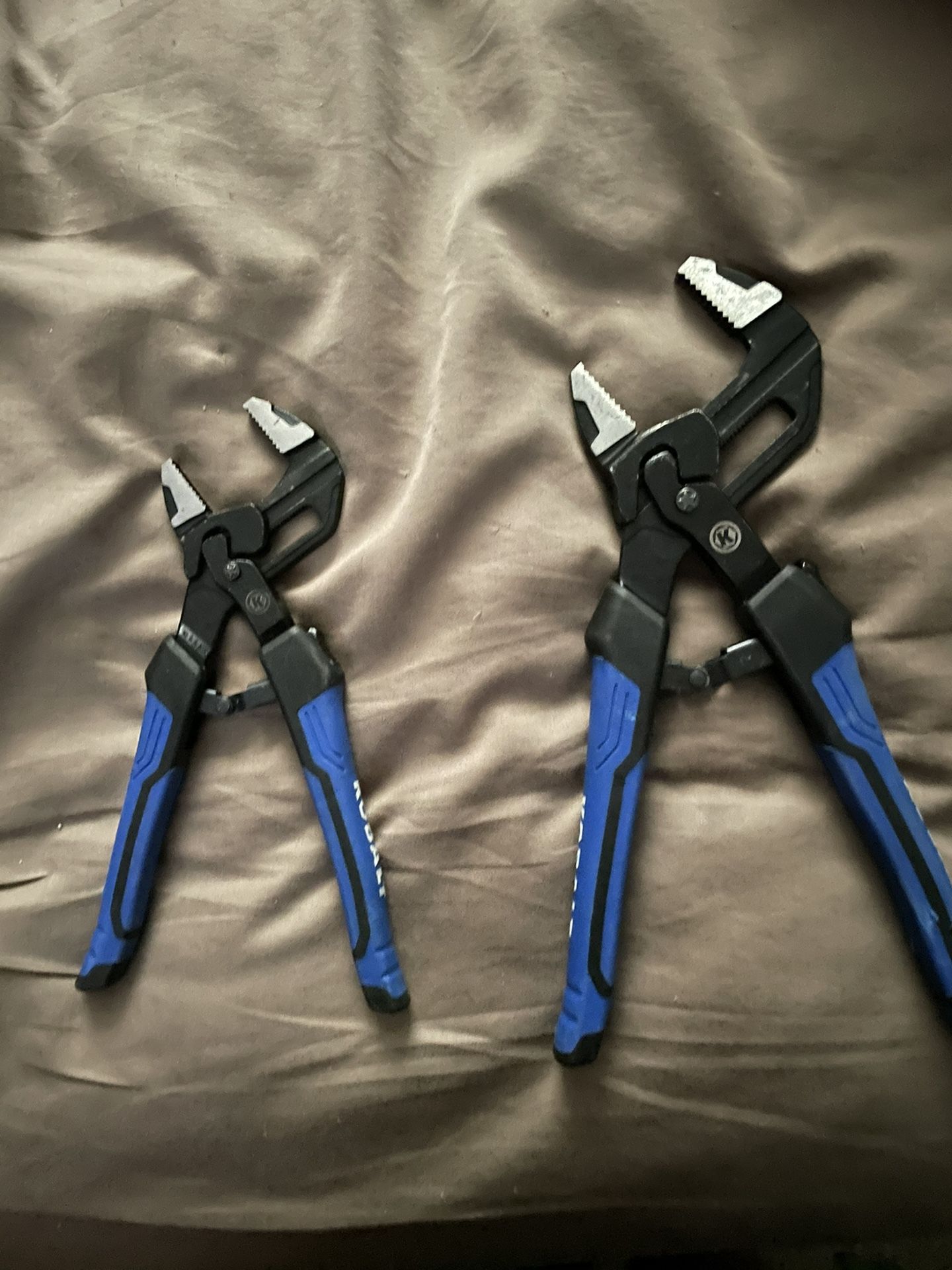 Kobalt Self Adjusting Pliers