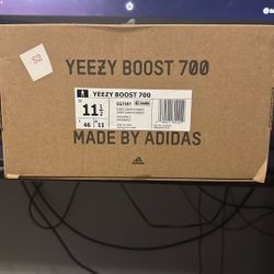 Yeezy 700 Boost “Inertia”