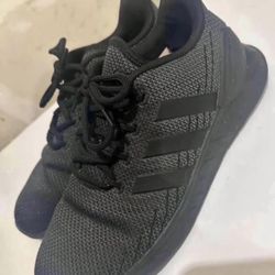 Adidas Men’s Shoes / Size 11