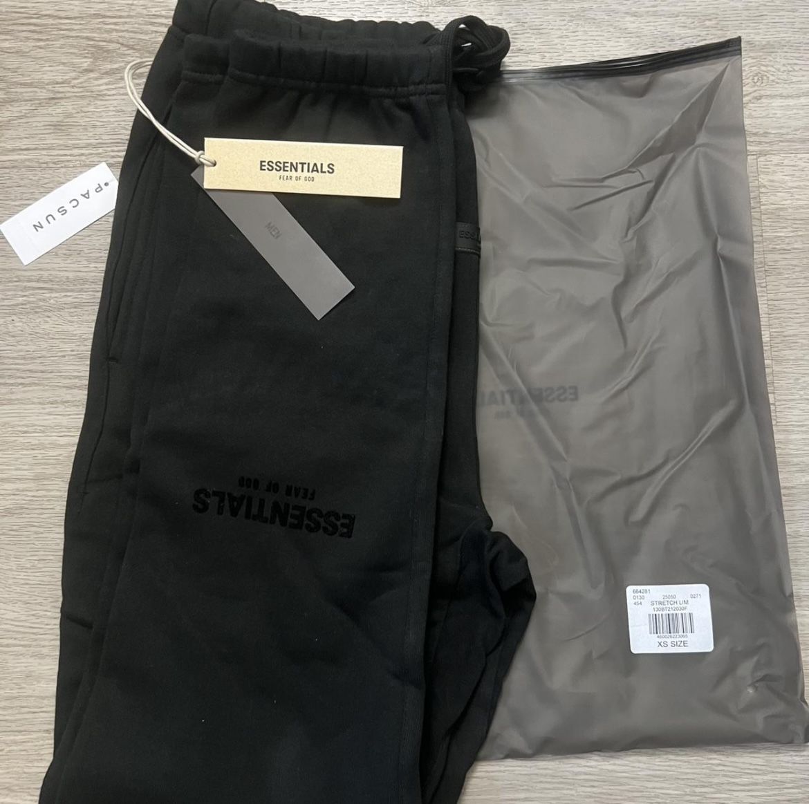 Sweats Essentials Black