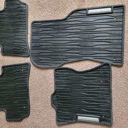 ALL WEATHER RUBBER FLOOR MAT SET FOR LAND ROVER VELAR