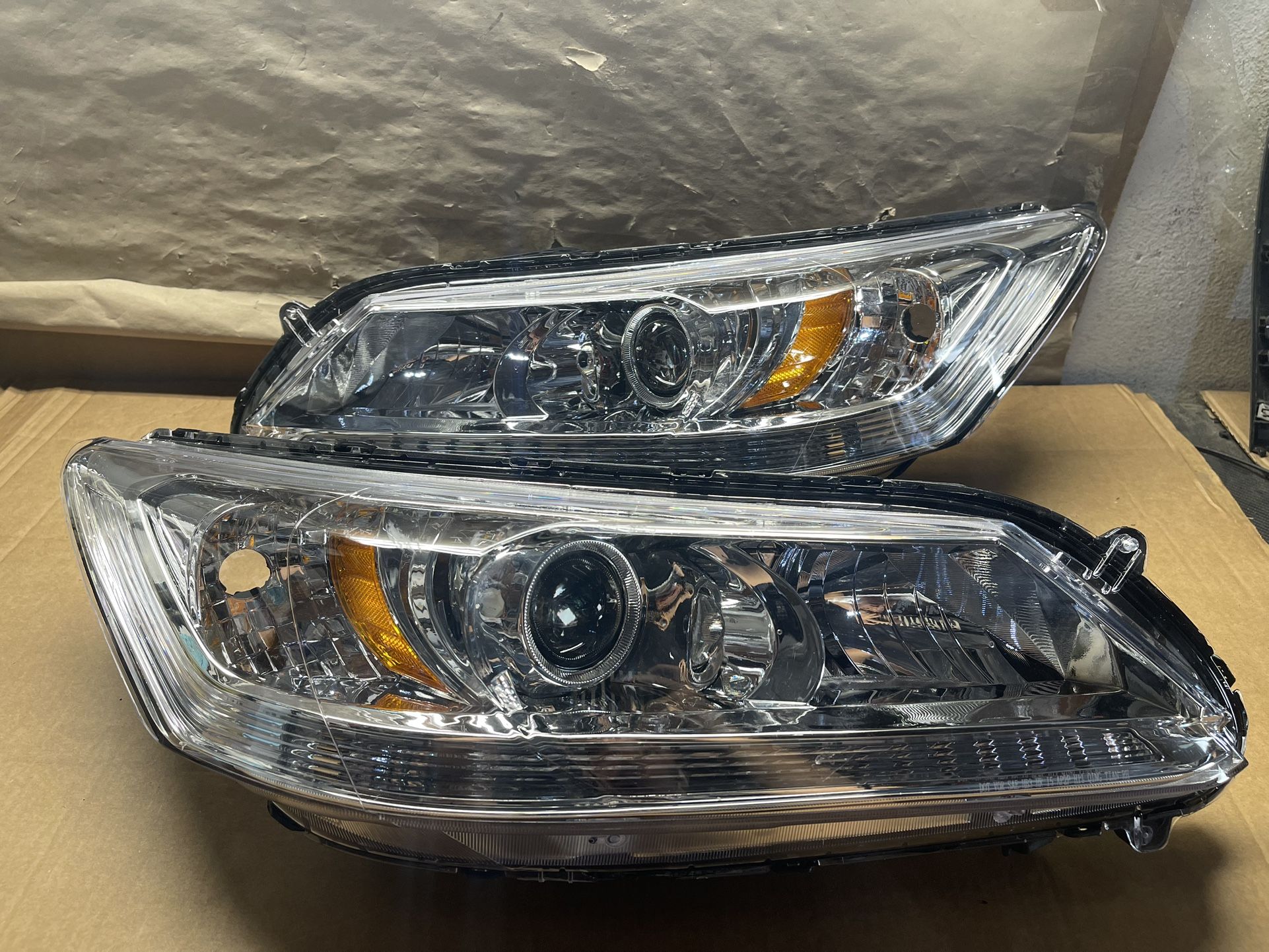 #OH15 2013-2015 Honda Accord Sedan Chrome Headlight Pair