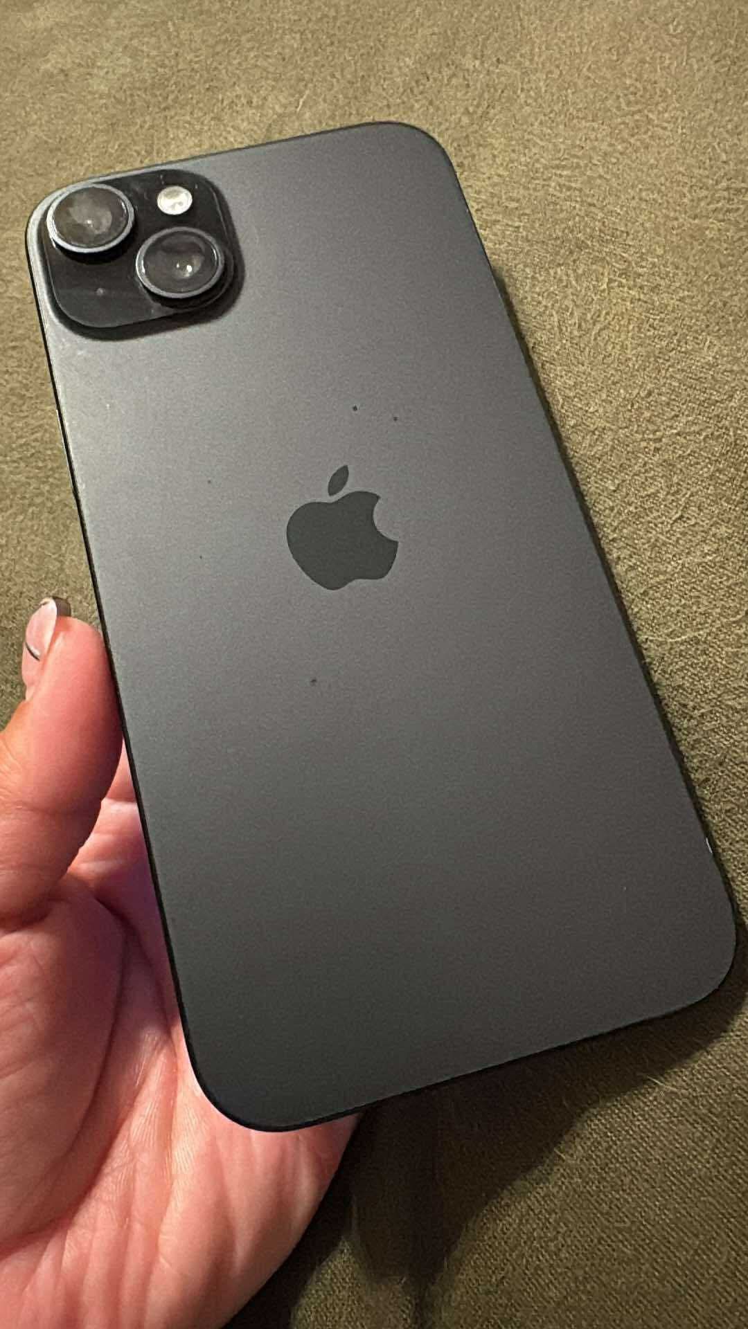 iPhone 15 Plus