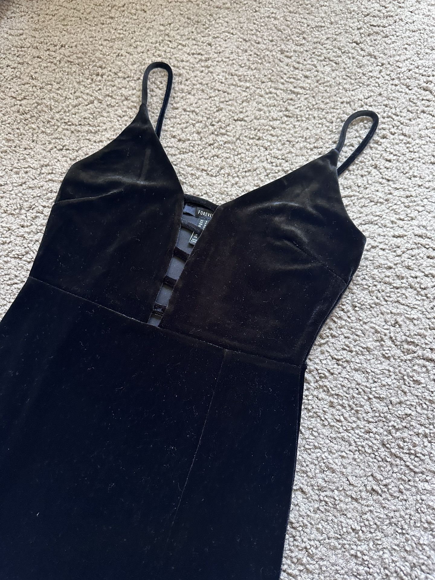 Forever 21 Velvet Strappy Bodycon Dress (Size S) - LOCAL MEETUP ONLY