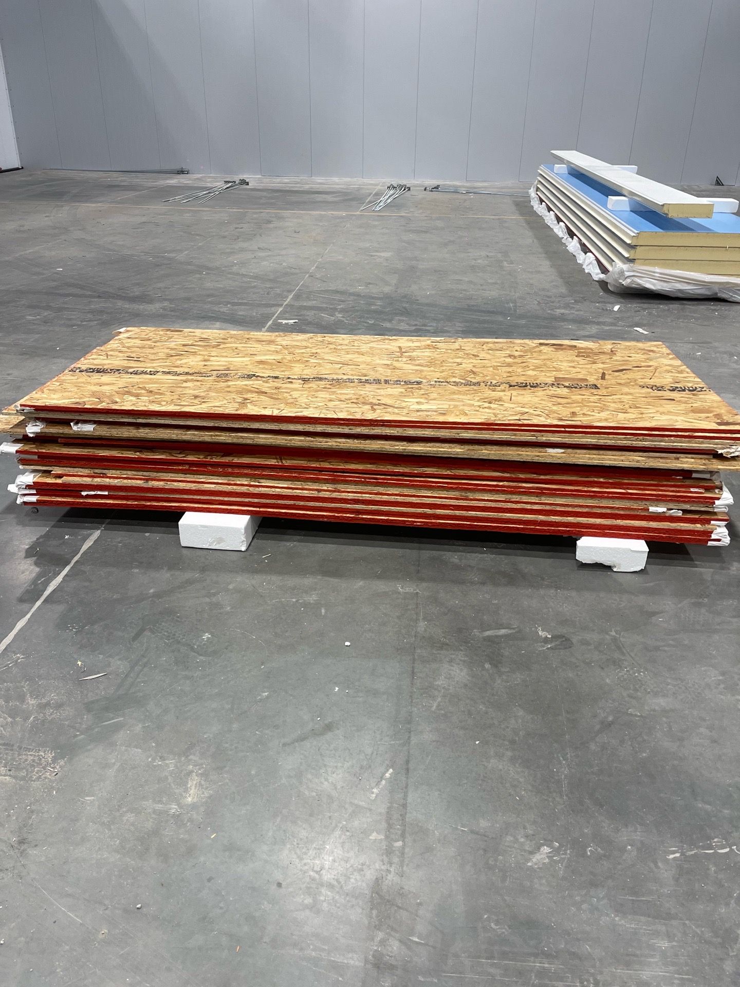 Construction. Plywood sheets