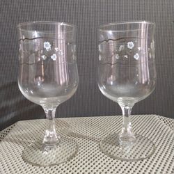 Set of 2 Vintage Clear Glass Water/Wine Goblets 