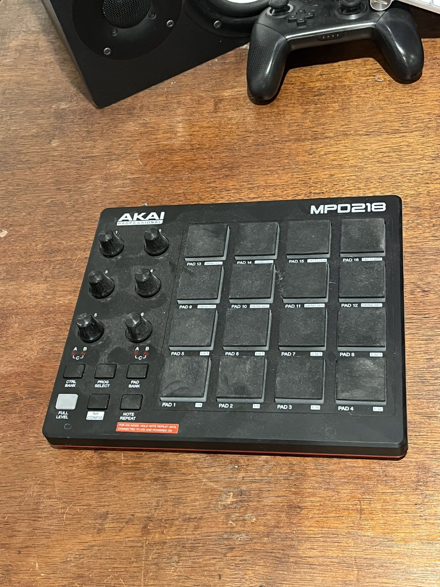 Akai MPD218