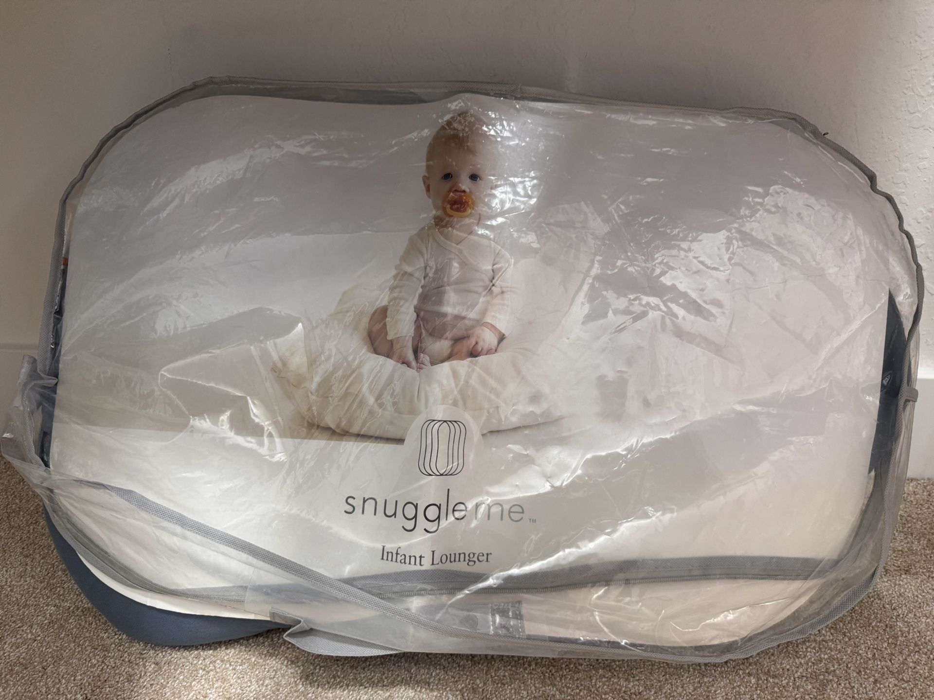 Snuggle Me Infant Lounger