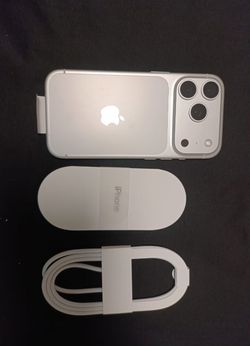 Brand New iPhone **^^[[17 Pro Max 2TB]]^^**UNLOCKED For Any Company!!