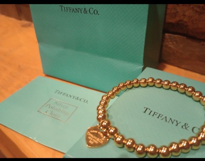 Bracletes With Box And Bag