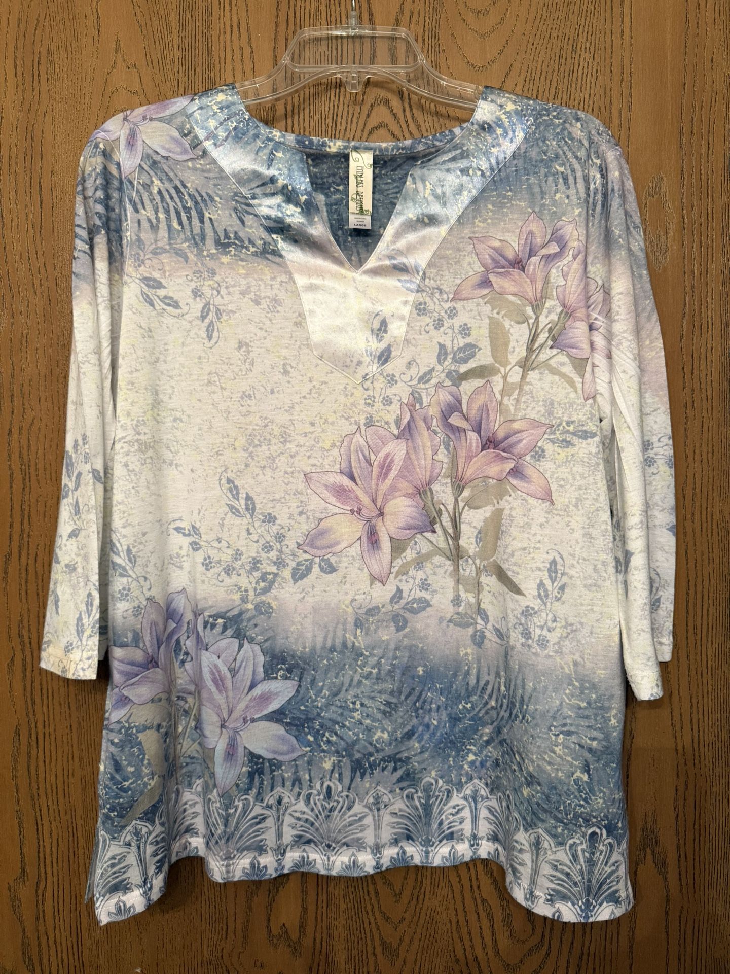 Light Summery & Flowery 3/4 Sleeve Top