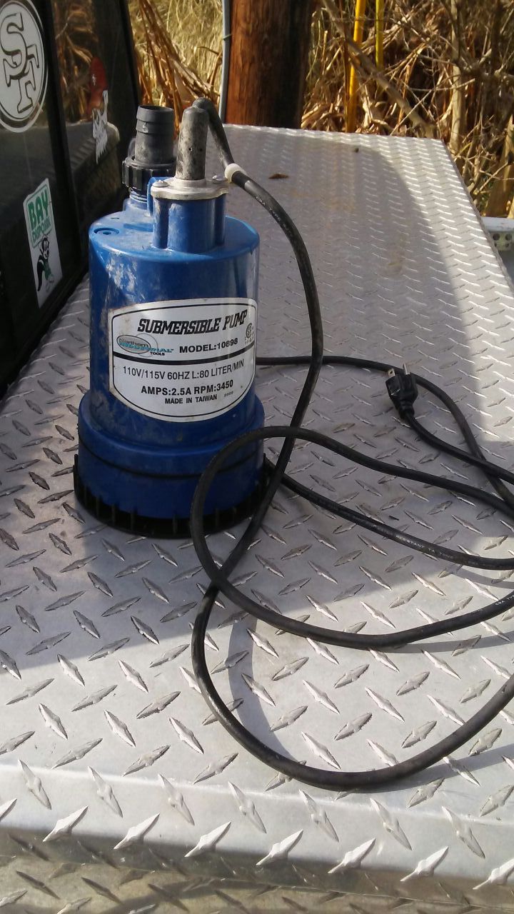 Northern industrial tools submersible pump model 10898