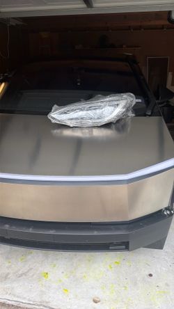 Tesla model S driver side headlight