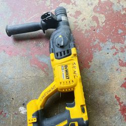 Dewal Hammer 