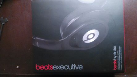 Executive beats by dre