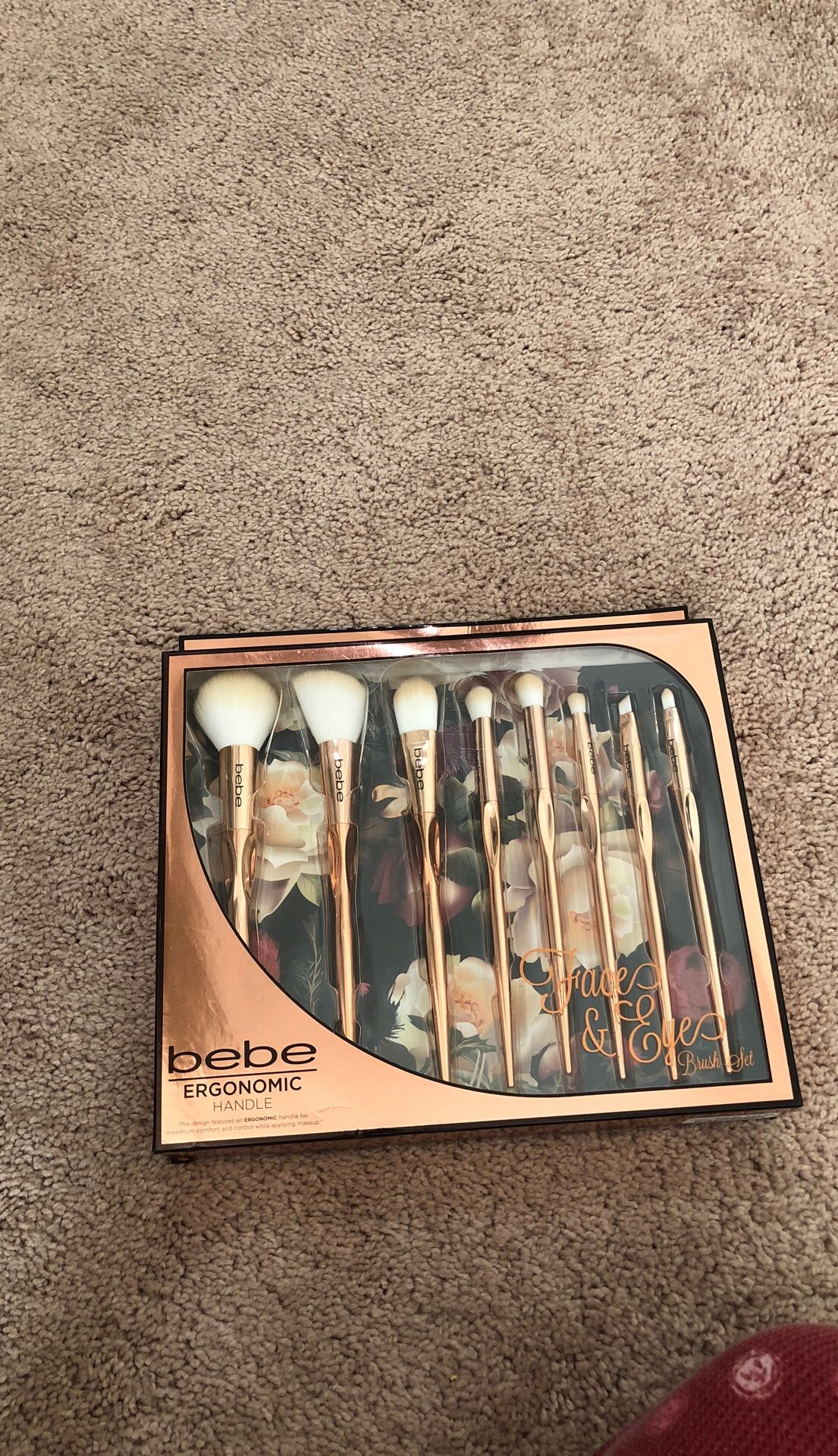 Bebe makeup brush set