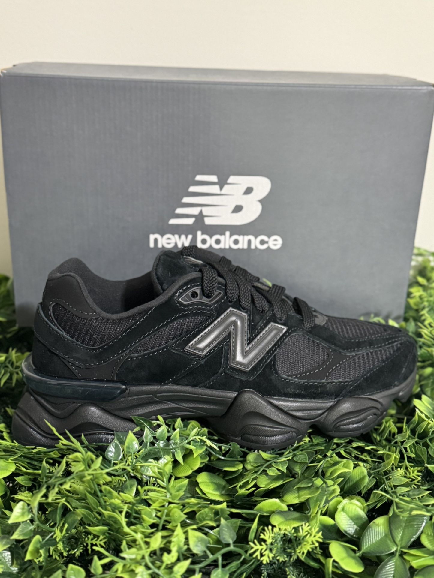 New Balance 9060 Triple Black Men’s