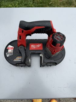 Milwaukee M18 Compact Band Saw – Tool Only