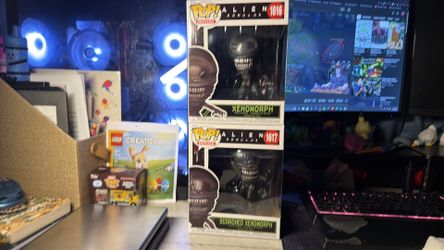 Funko POP Alien Romulus Xenomorph and Scorched Xenomorph