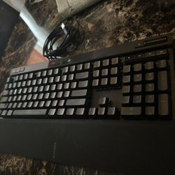 Corsair k70 rgb pro Gaming Keyboard