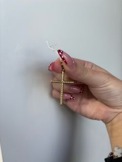 10 KT YELLOW GOLD CROSS