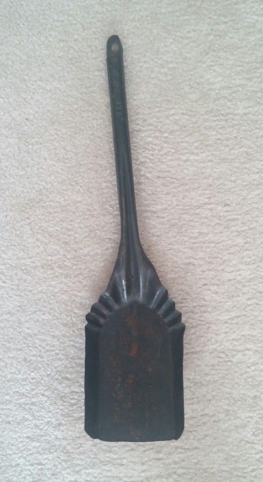 Antique Metal Ash/Coal Scoop