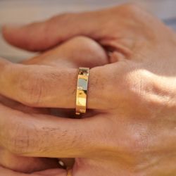 18k Solid Gold Diamond Ring UNISEX