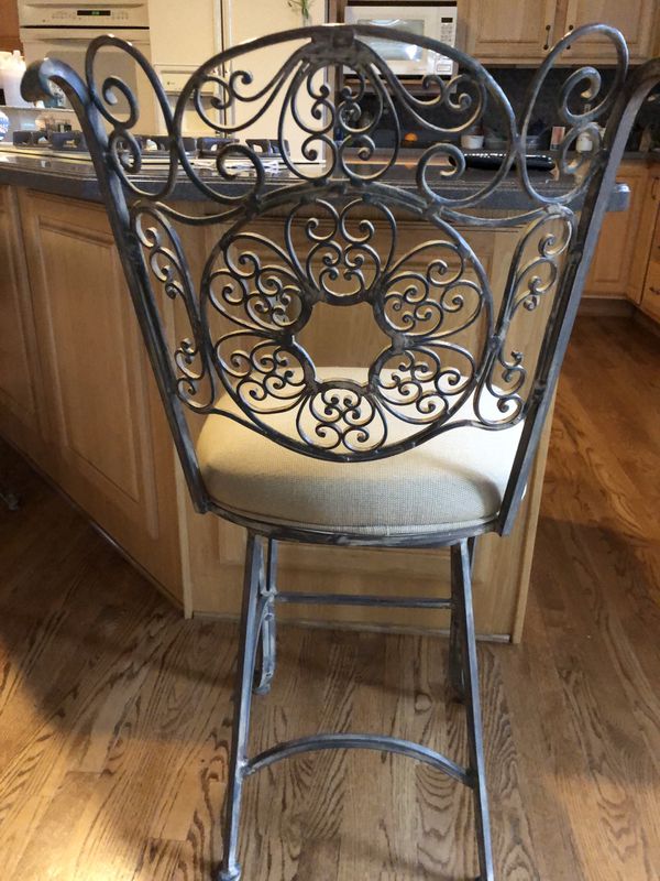 Kitchen/Island/Chairs Wrought Iron Swivel right or