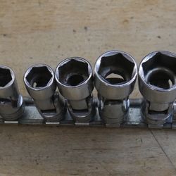 LOT 7 Snap On 3/8" drive Universal Socket swivels FS22 11/16;  FS20A  5/8; FS10A  5/16 ;  FS12A 3/8 ; FS24 3/4 ; FS14A 7/16 ; FS16A 1/2. WITH STAND 