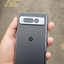 A $750 brand New Conditions Unlocked & 256GB Google pixel Fold 2024 Is folding Table. No dents. No dead pixel. 0 issues. Original T-mobile now on boos