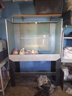 Screen printing wash out booth