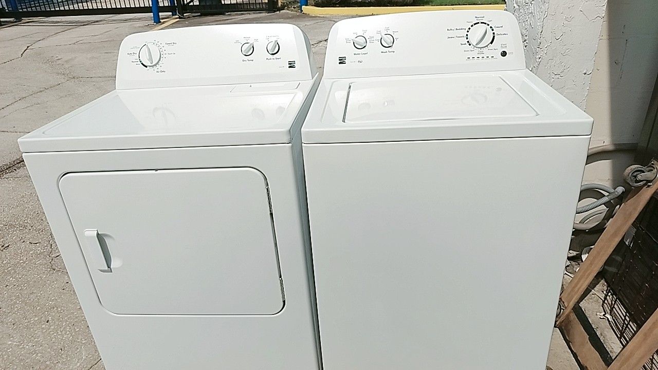 LIKE NEW KENMORE WASHER AND DYER SET