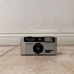 Vintage Fuji Pocket Fujica Flash AW 110 Film Camera
