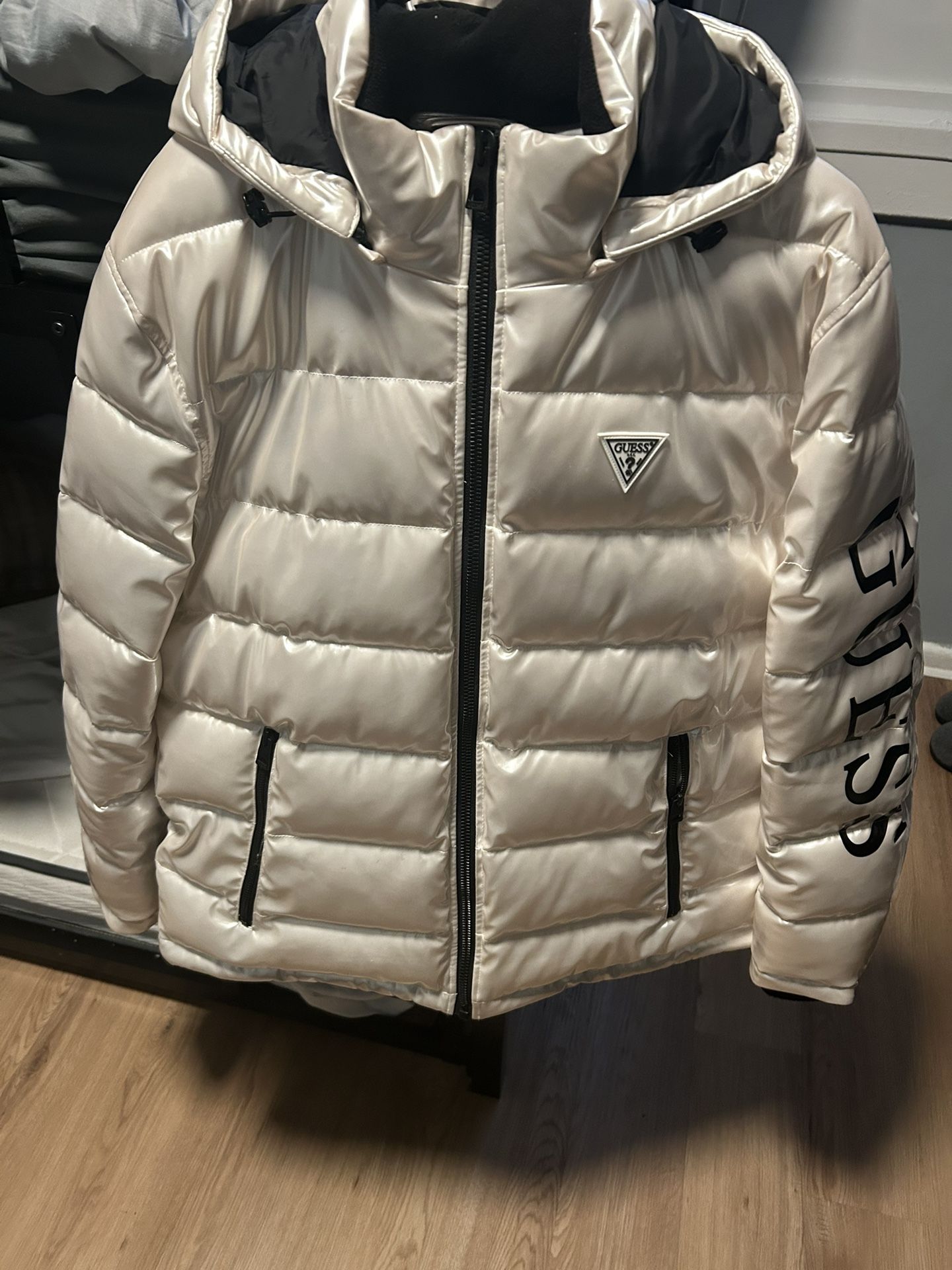 Guess Winter Coat Size Large Brand New