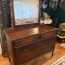 Mahogany Dresser With Mirror