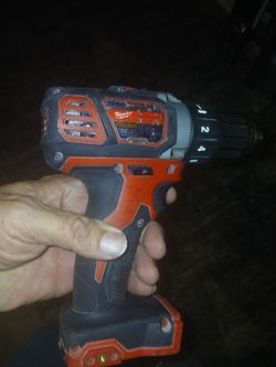 18 v Milwaukee  drill