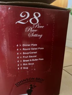 Classic Johnson Bros Dinnerware 28 pieces