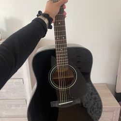 Yamaha F335 Acoustic Guitar - Black
