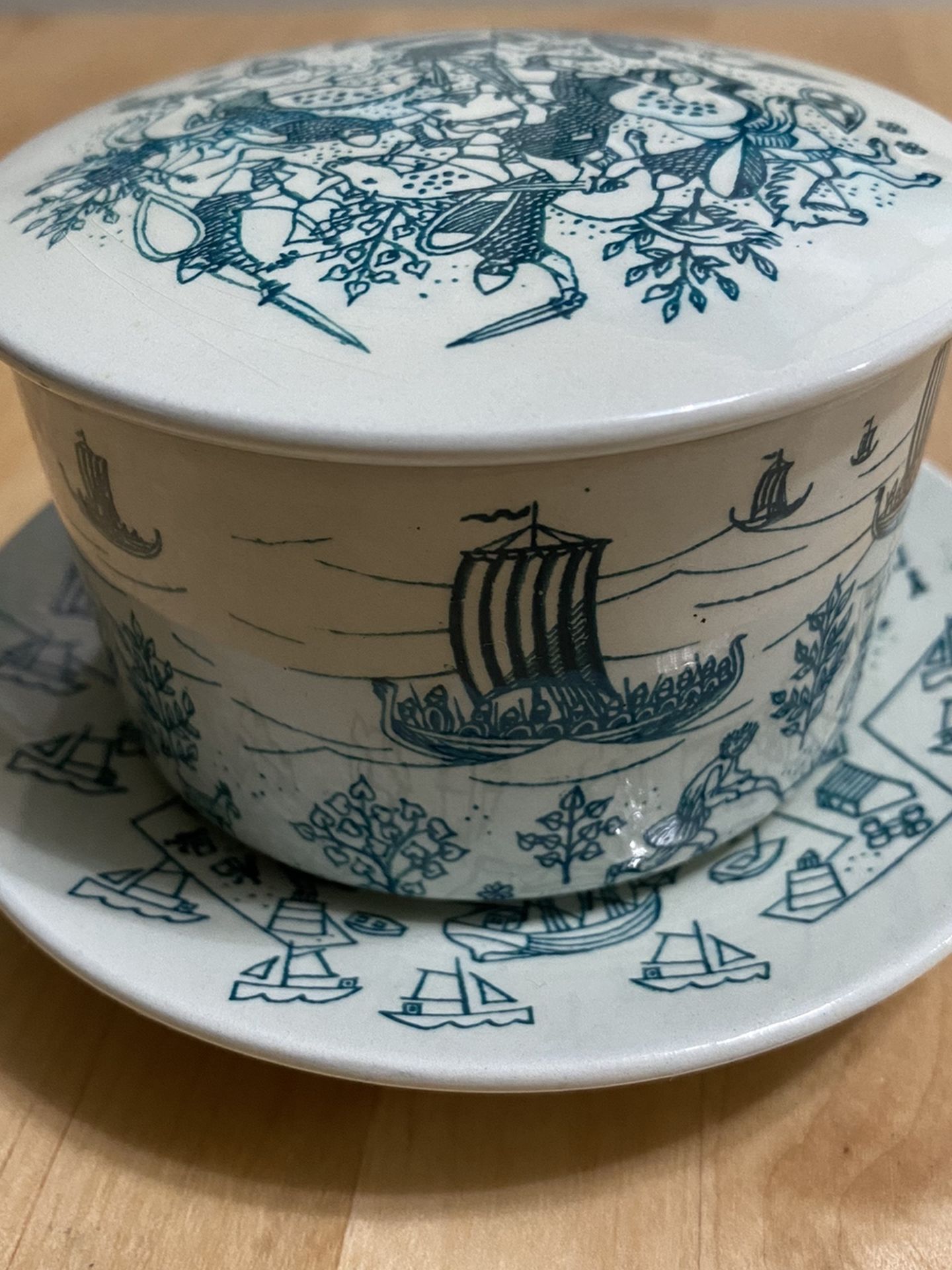 Nymolle Art Faience Denmark Hoyrup plat And Trinket Limited Edition Boats Ships