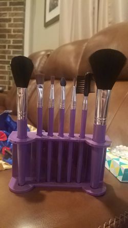 Makeup Brush Set.