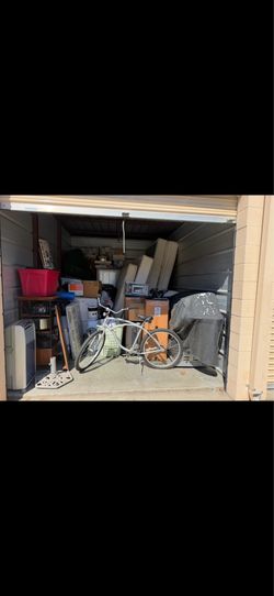 Moving sale