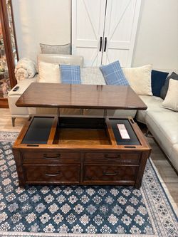 Solid Wood Lift-Top Coffee Table – Storage + Refinished