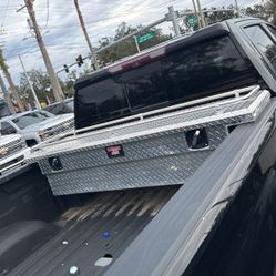Like New Tool Box 
