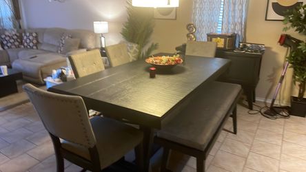Dining Room Table W/Server