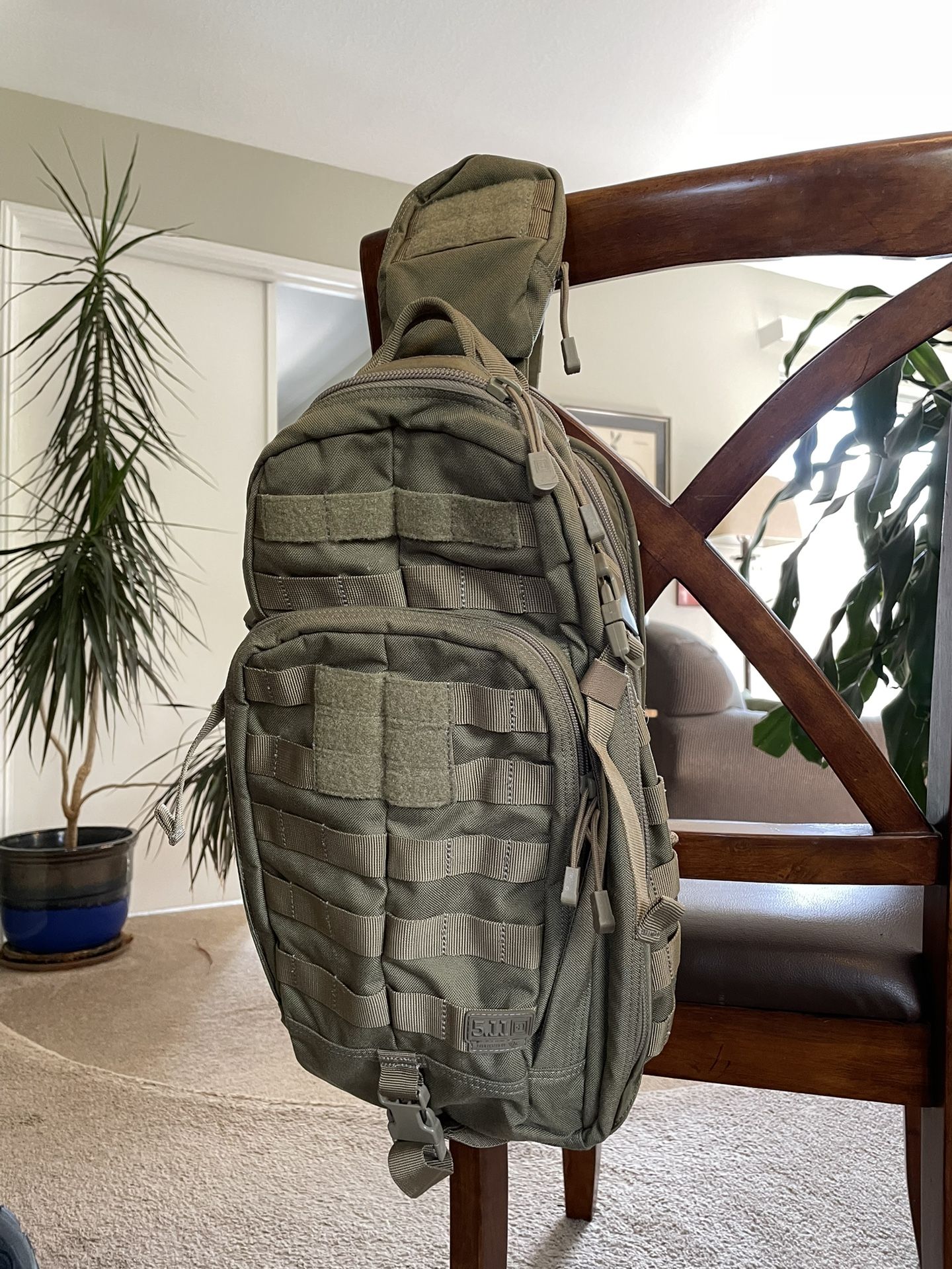 5.11 Rush MOAB 6 Tactical Sling/11 Liters Molle Backpack