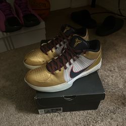 Kobe 4 Gold Medal 
