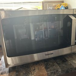 Toshiba Microwave 